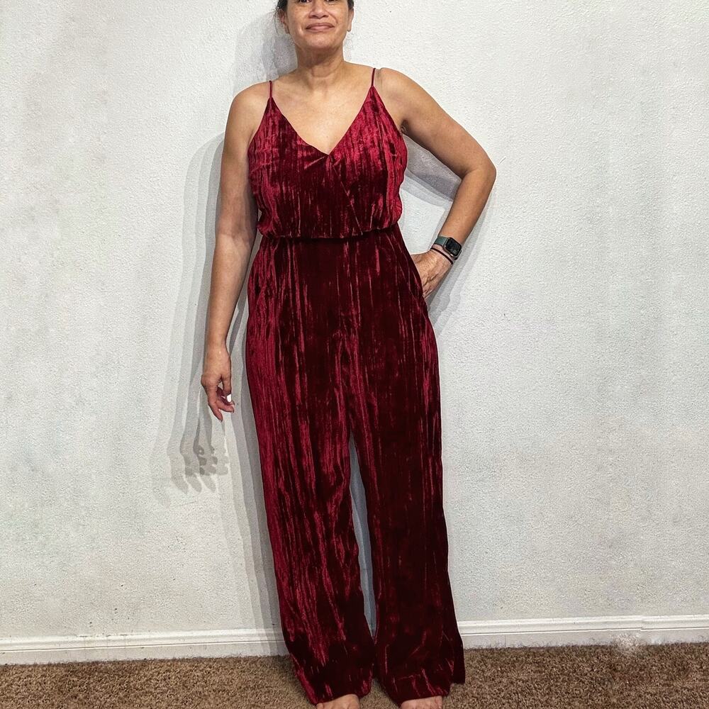 Aidan Mattox Red Crushed Velvet V-Neck Sleeveless Jumpsuit Sz 8